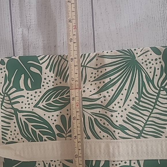 Too hot to handle Tote - Picture 2 of 3